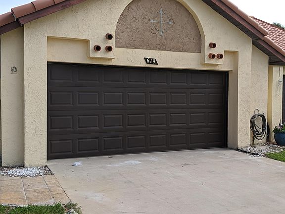 3rd image of 619 Manatee Dr