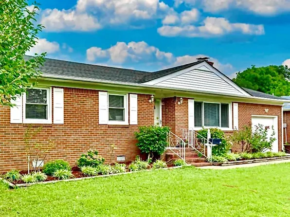 1701 Meredith Rd, Virginia Beach, VA 23455