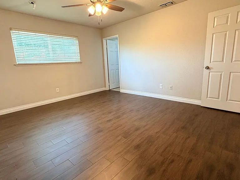 540 Sundance Ln — Photo 10