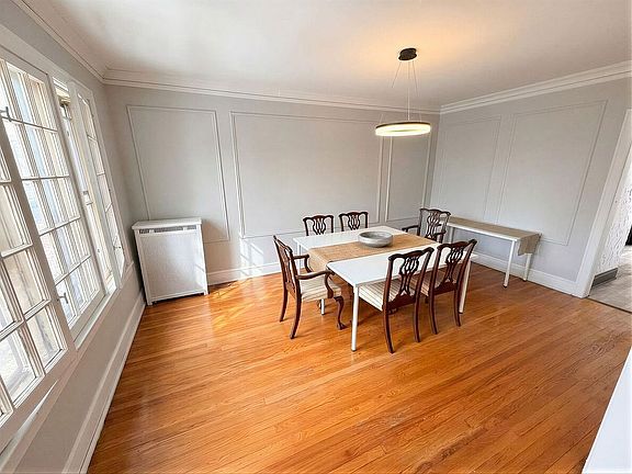 3rd image of 2221 E 70th Pl #3C