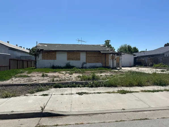 699 4th St, San Juan Bautista, CA 95045