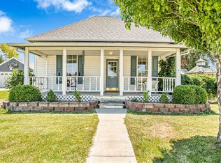 718 E 4th St, Delta, CO 81416