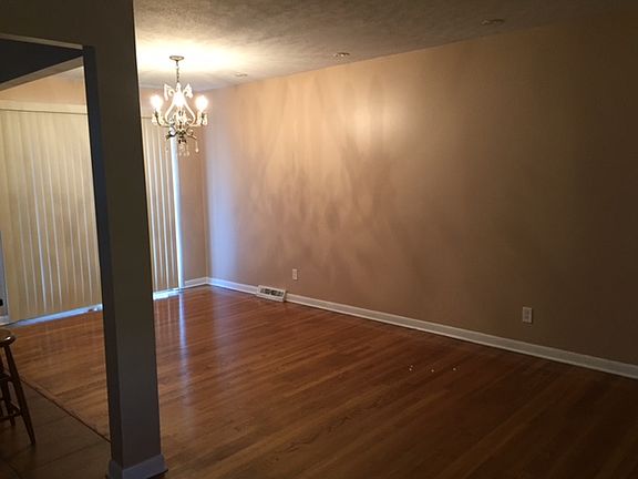 2nd image of 11410 Hillwood Dr SE
