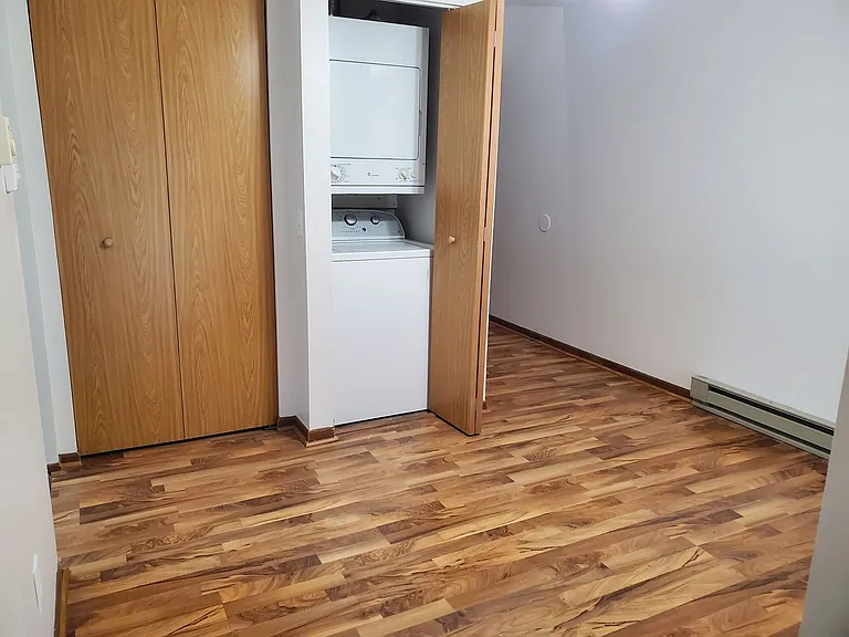 Orchard Village Apartments — Photo 204