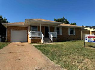 2215 NW Williams Ave, Lawton, OK 73505