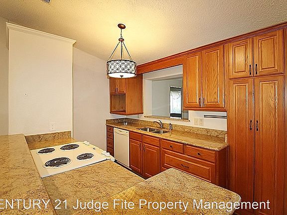 4th image of 127 Shoreway Cir