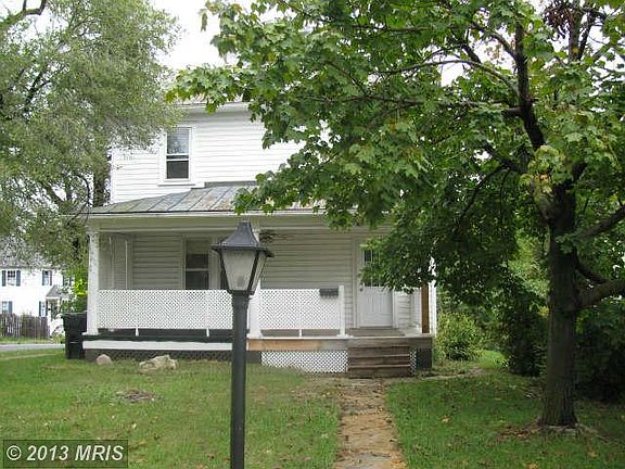 2nd image of 1004 Woodland Ave