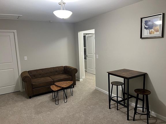 4th image of 2033 Darby View Ln