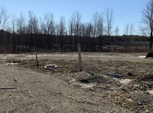 4 White Pine Dr, Augusta, ME 04330