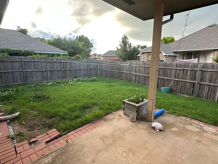 3901 Mayfair Dr — Photo 17