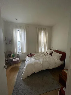 Rented by Space Link Realty | media 13