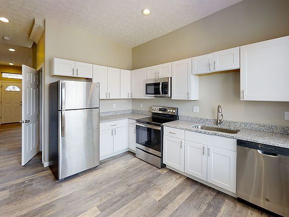 2nd image of 1363 Summit St #13803786