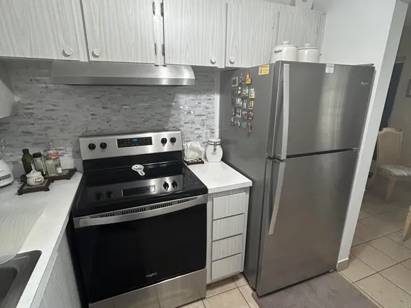 3200 Springdale Boulevard #308, Palm Springs, FL 33461