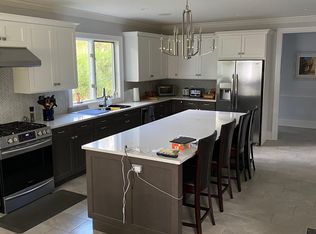 106 John St, Garden City, NY 11530