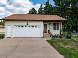 2911 Manitoba Ln, City Of Bismarck, ND 58503