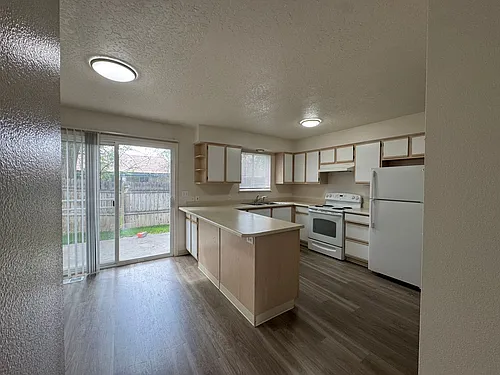 4343 W Rose Hl #201 Photo 1