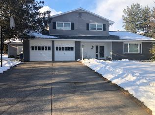 1340 Armstrong Rd, Bethlehem, PA 18017