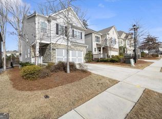6379 Crosscreek Ln, Flowery Branch, GA