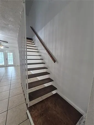 2 bed, 1.5 bath, 1016 sqft, $1,400 — Photo 3