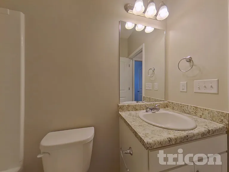 216 Stone Creek Ct — Photo 13