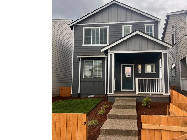 1285 Parkside Ave, Woodburn, OR 97071