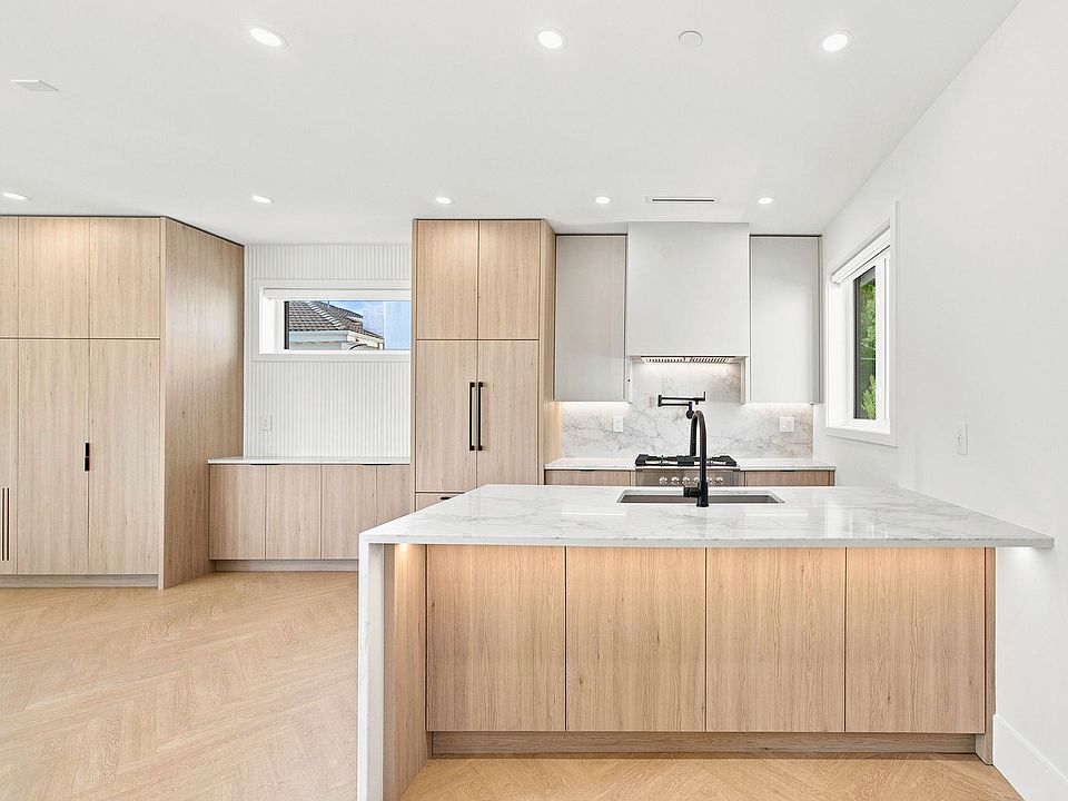 1st image of 646 E 23rd Ave #3
