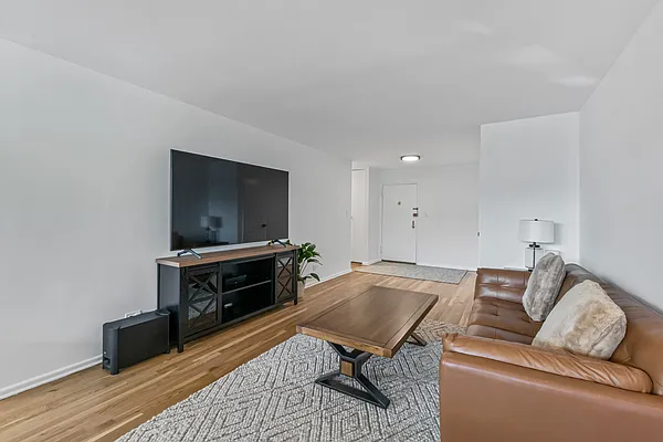 Sold by Lovett Realty, Inc. | media 4