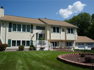 1800 Harkney Hill Rd, Coventry, RI 02816