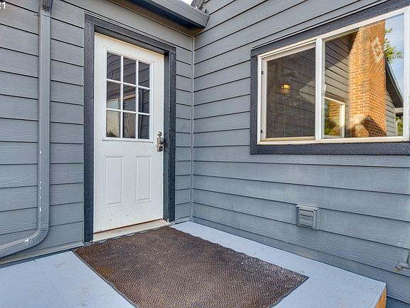 2nd image of 14206 NE 170th St