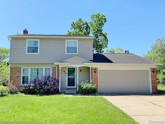 4 bed, 1657 sqft, $2,700 — Photo 1