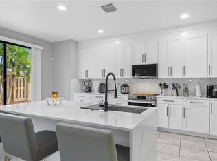 Venetian Parc West, Miami, FL 33187