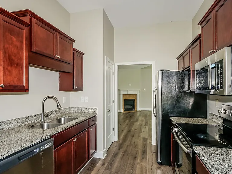 3242 Earlcastle Dr — Photo 7