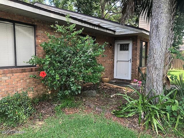 2nd image of 1501 Heritage Ln