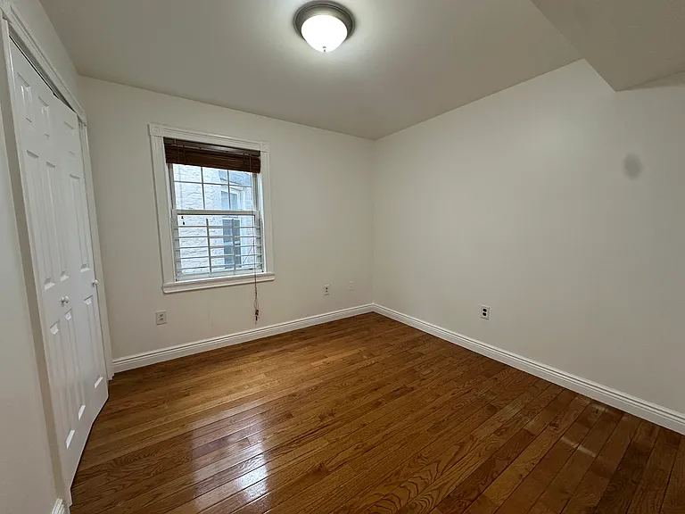 90 Columbia Ave #2 — Photo 7