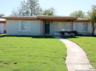64 Vaughan Pl, San Antonio, TX 78201