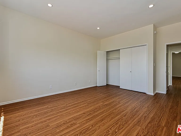 237 N Almont Dr #301 — Photo 10