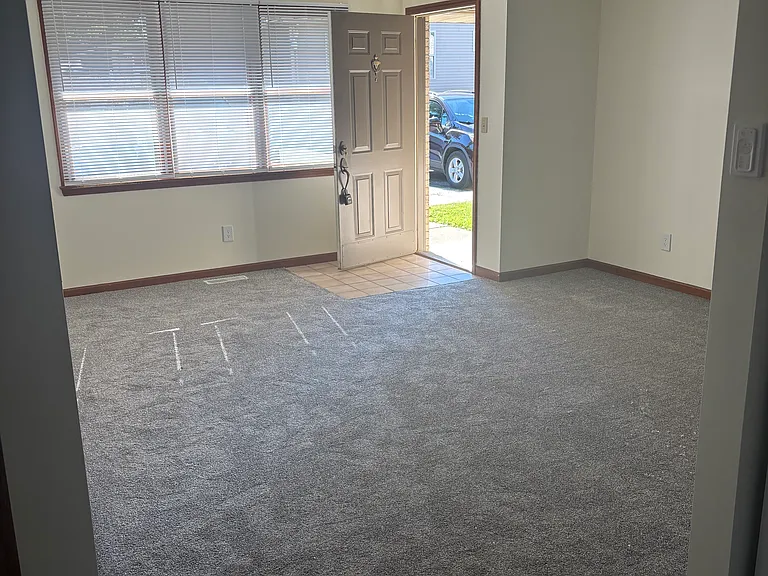 727 Rombach Ave #4 — Photo 6
