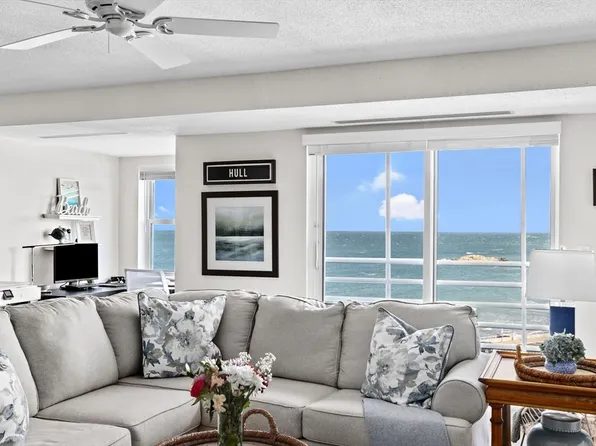 9 Park Ave APT 706, Hull, MA 02045