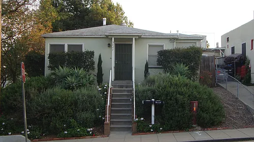 3029 Elm St Photo 1
