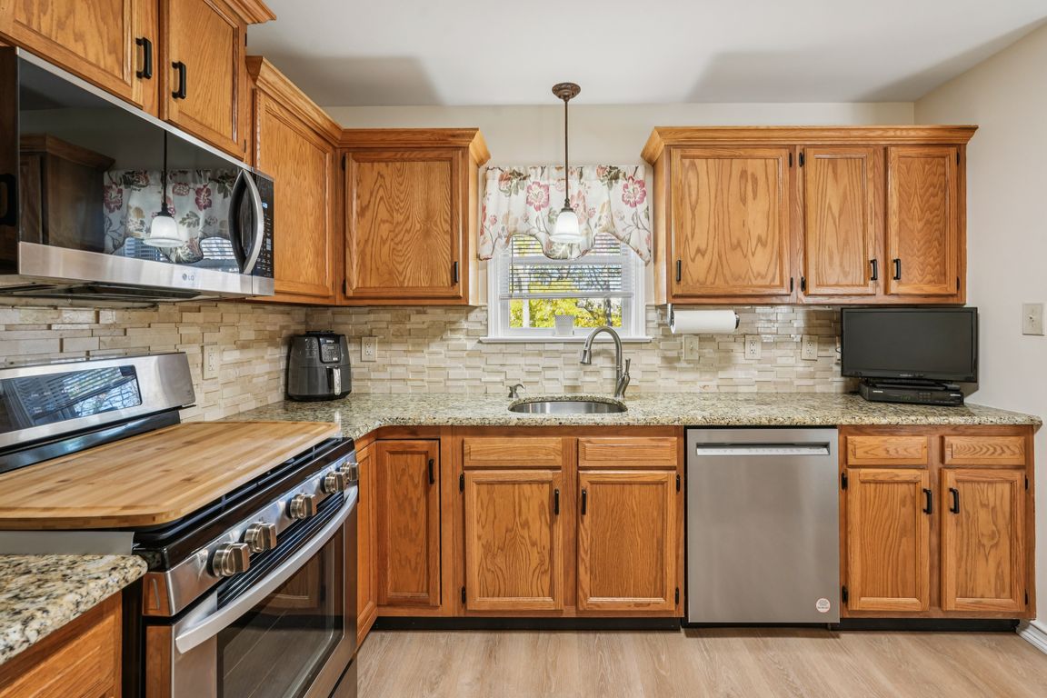 next background image