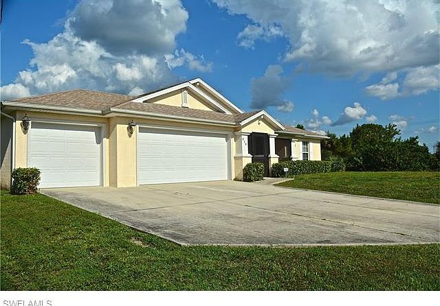 1st image of 838 Gulf Ln