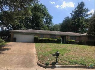 3202 Autumn Leaves Dr, Tyler, TX 75702