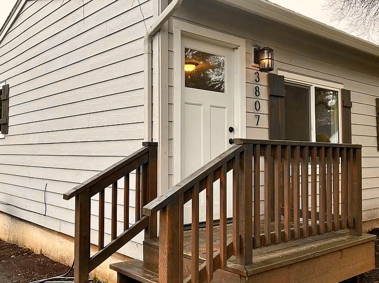 2 bed, 800 sqft, $1,900 — Photo 1
