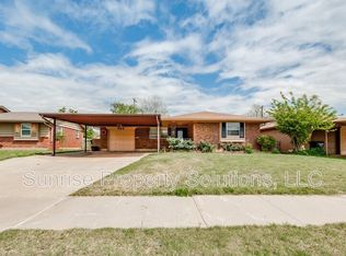 923 NW 5th St, Moore, OK 73160