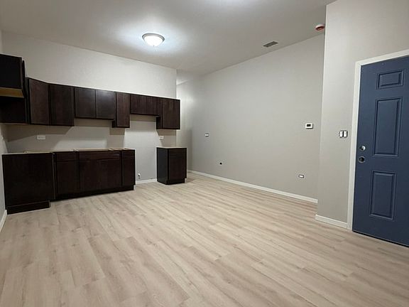 5th image of 22-26 N Pulaski Rd #22-R