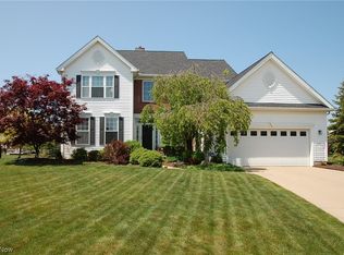 368 Cascade Ct, Avon Lake, OH 44012