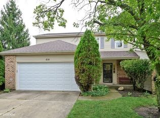 614 Dunsten Cir, Northbrook, IL 60062