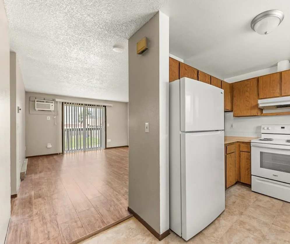 1 bed, 800 sqft, $1,095 — Photo 3