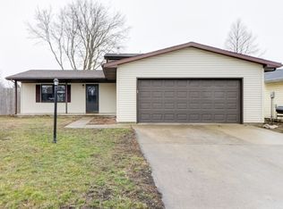 305 Foxwell Ct, Champaign, IL 61820
