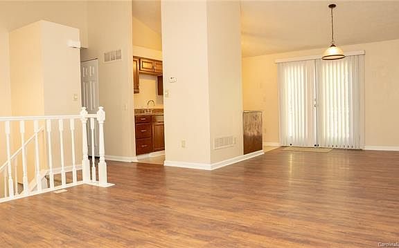 2nd image of 3609 Winchelsea Dr